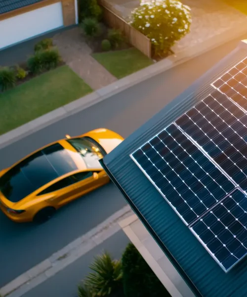 Panneaux solaires sur le toit d'une maison